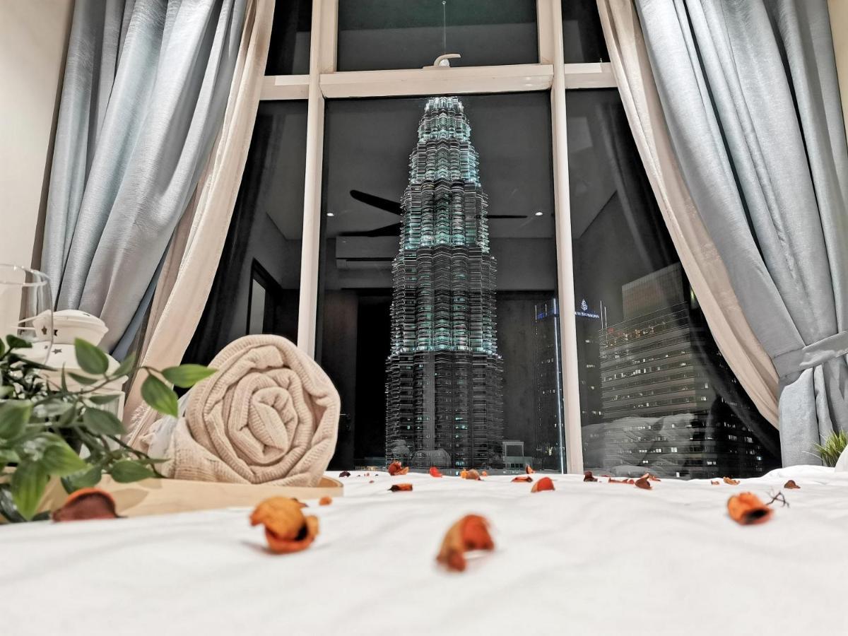 Sky Suites Klcc Homestay By Birdy Stay Kuala Lumpur Exterior photo